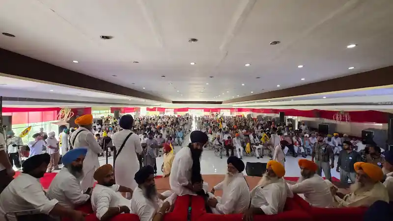 ਬੱਸੀ ਪਠਾਣਾਂ ਵਿਖੇ ਅਕਾਲੀ ਦਲ ਵਾਰਿਸ ਪੰਜਾਬ ਦਾ ਵੱਡਾ ਸ਼ਕਤੀ ਪ੍ਰਦਰਸ਼ਨ: ਬਾਪੂ ਤਰਸੇਮ ਸਿੰਘ ਦੀ ਅਗਵਾਈ ਹੇਠ ਜੁੜਿਆ ਸੰਗਤਾਂ ਦਾ ਵਿਸ਼ਾਲ ਇਕੱਠ!
